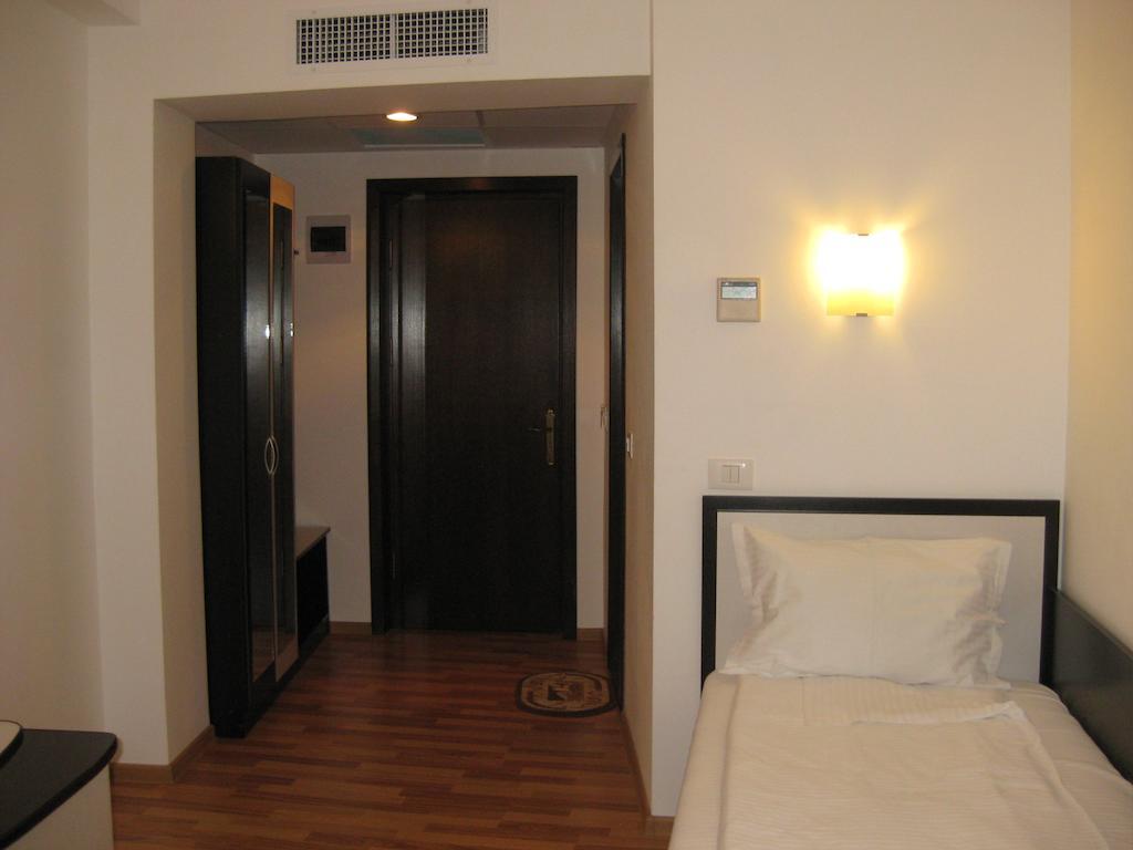 Hotel Anina テキルギオル 部屋 写真