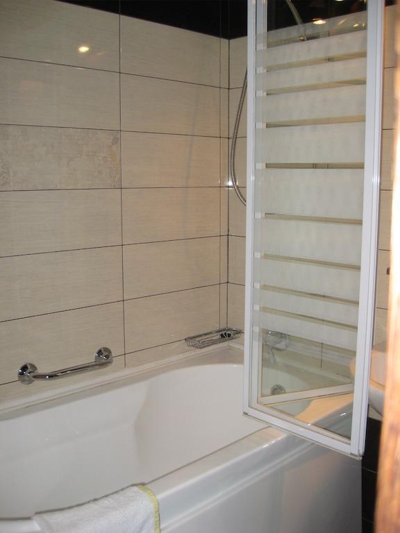 Hotel Anina テキルギオル 部屋 写真